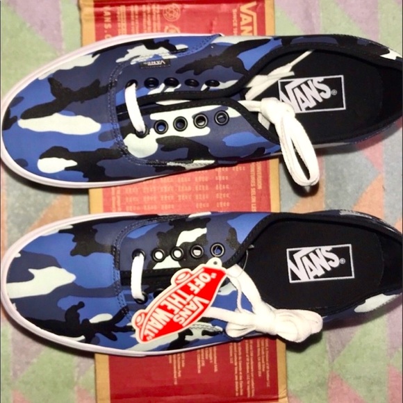 Vans Shoes - >💟AUTHENTIC POP CAMO ON CANVAS BLACK BLUE WHITE LOW TOP LACE UP BRAND NEW VANS